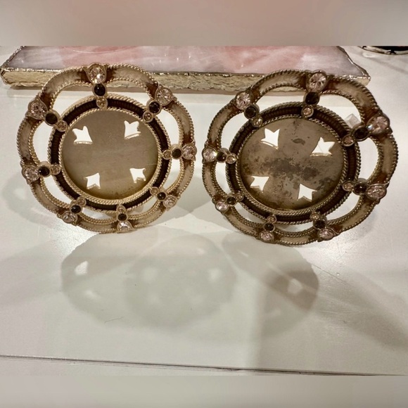 Jay Strongwater Jewelled Round Picture frames - Picture 1 of 14